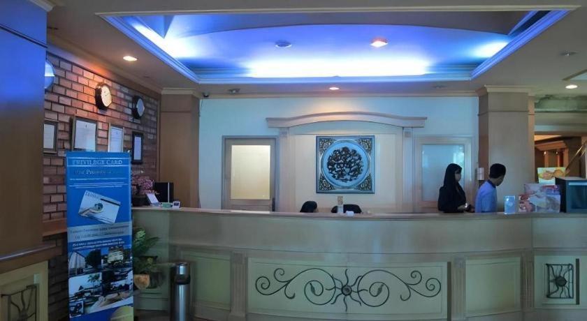 Buana Lestari Hotel Balikpapan  Esterno foto