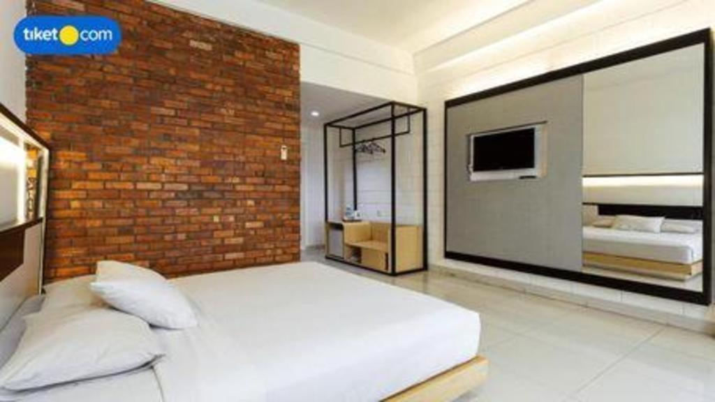 Buana Lestari Hotel Balikpapan  Esterno foto