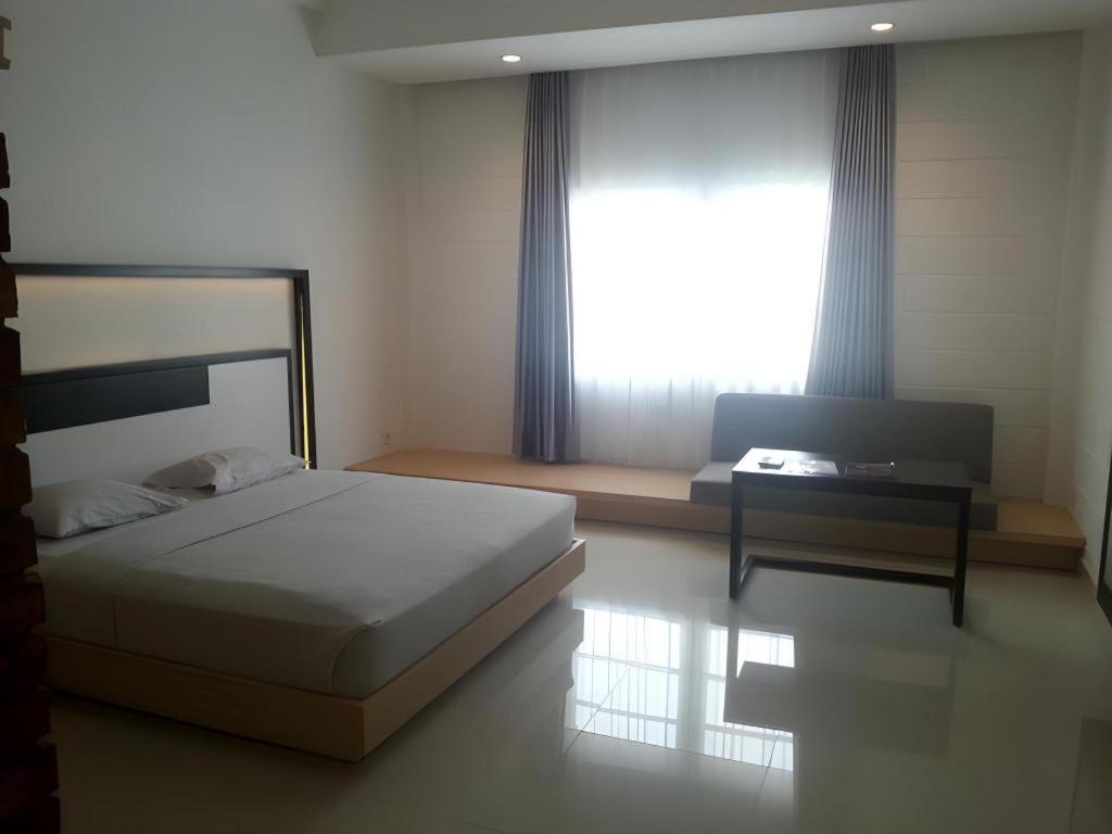 Buana Lestari Hotel Balikpapan  Esterno foto
