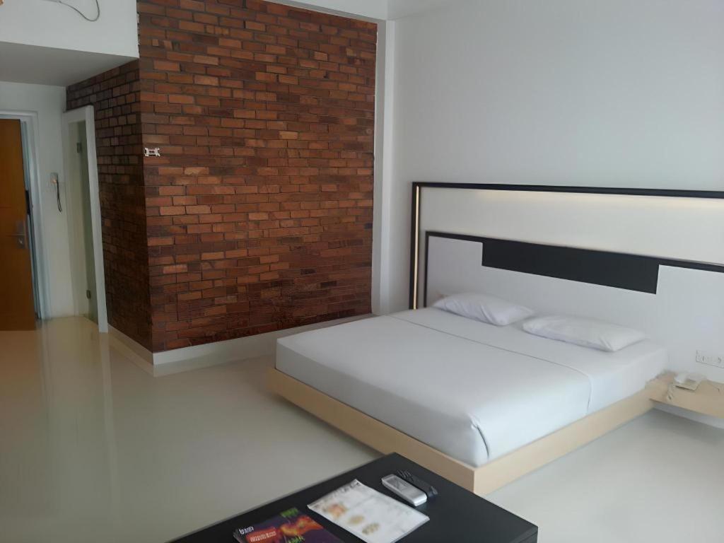Buana Lestari Hotel Balikpapan  Esterno foto