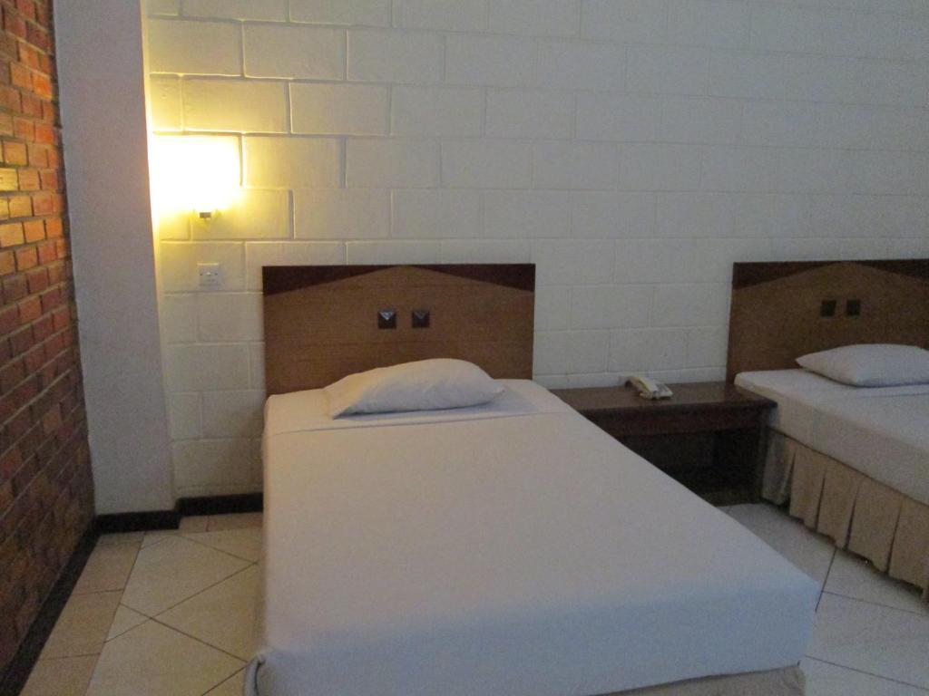 Buana Lestari Hotel Balikpapan  Esterno foto