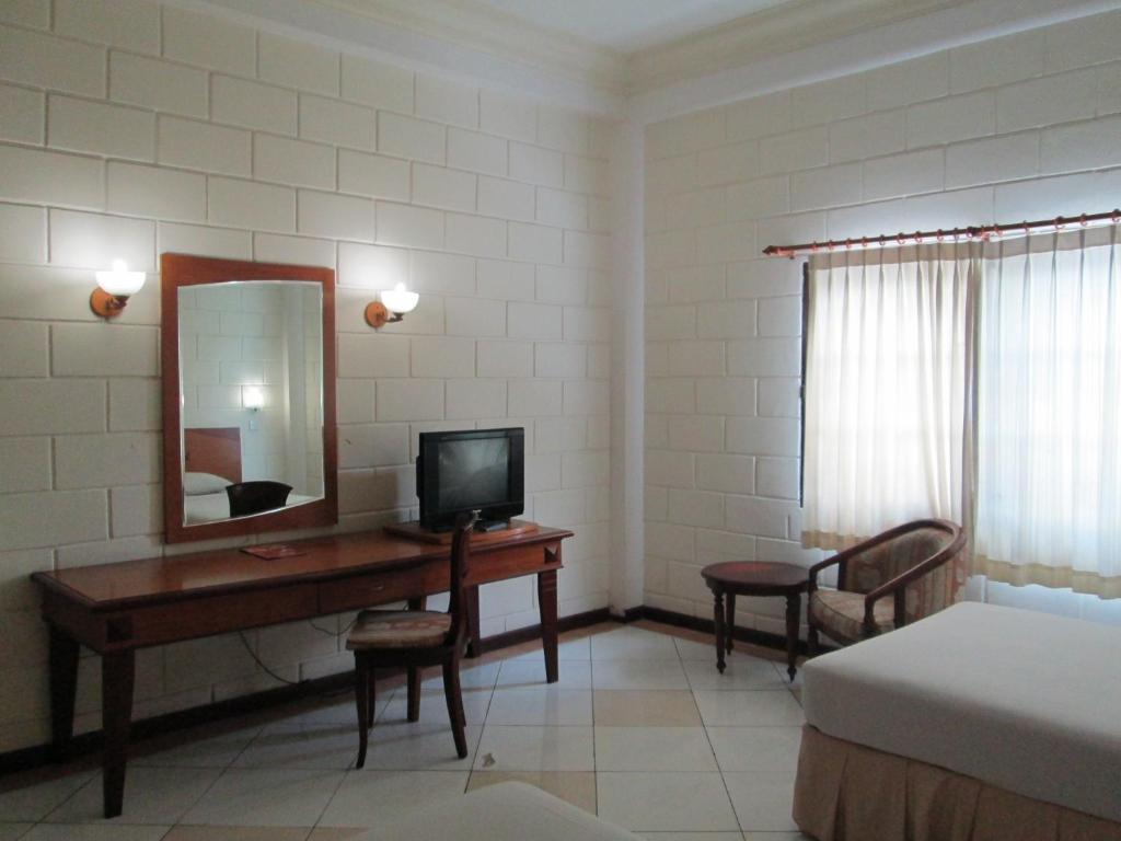 Buana Lestari Hotel Balikpapan  Esterno foto