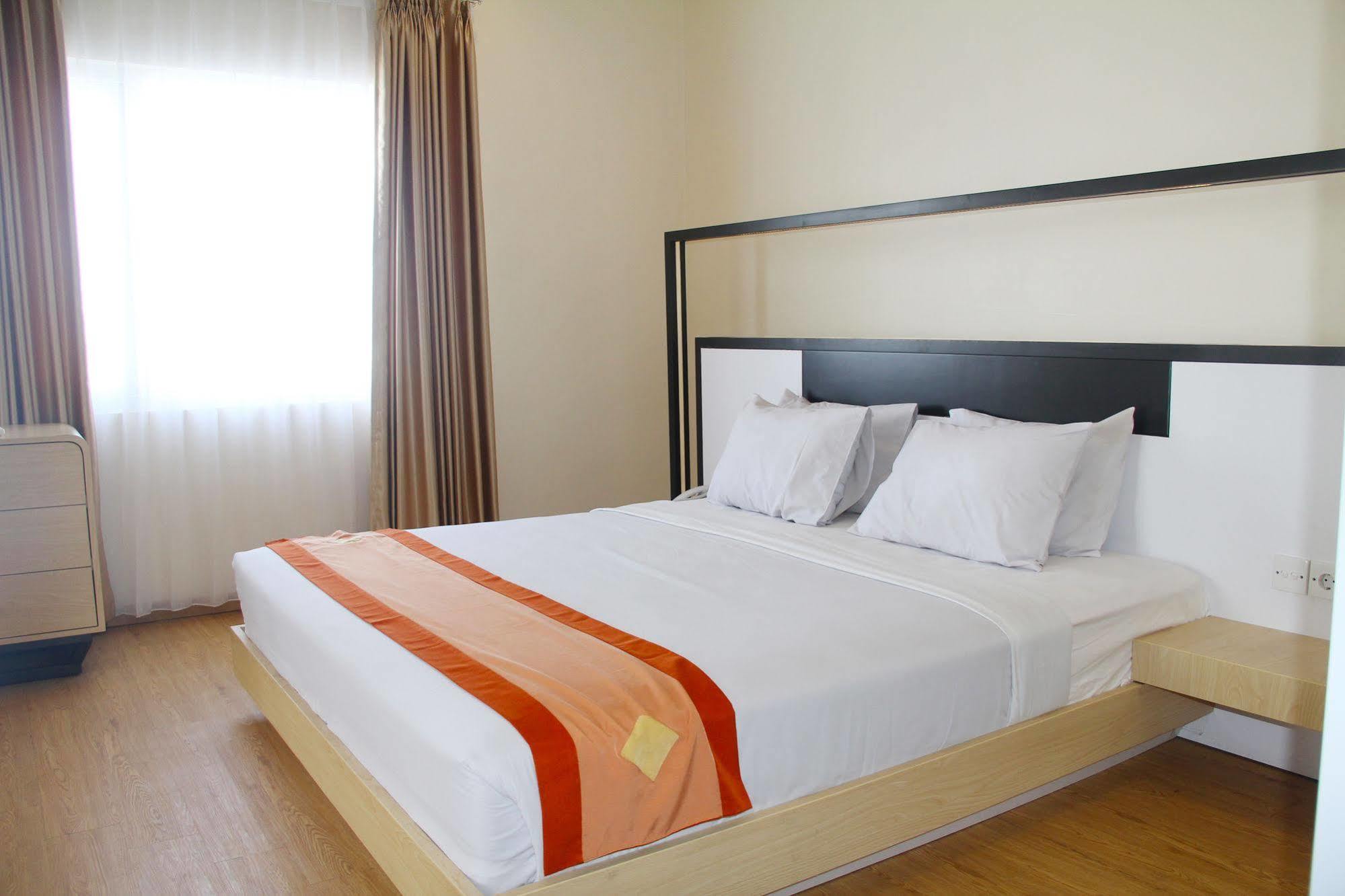 Buana Lestari Hotel Balikpapan  Esterno foto